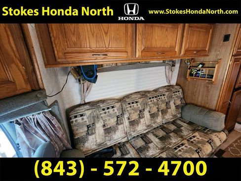 Used 2002 Ford E-350 and Econoline 350 Super Duty image 6