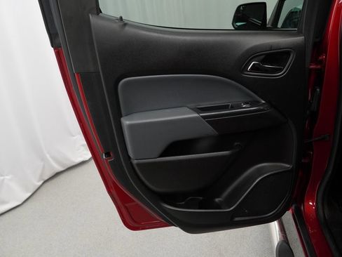 Used 2021 Chevrolet Colorado Z71 w/ Safety Package image 39