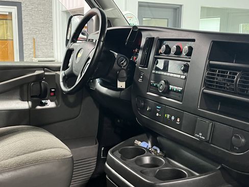 Certified 2021 Chevrolet Express 3500 Extended w/ Driver Convenience Package RWD image 8