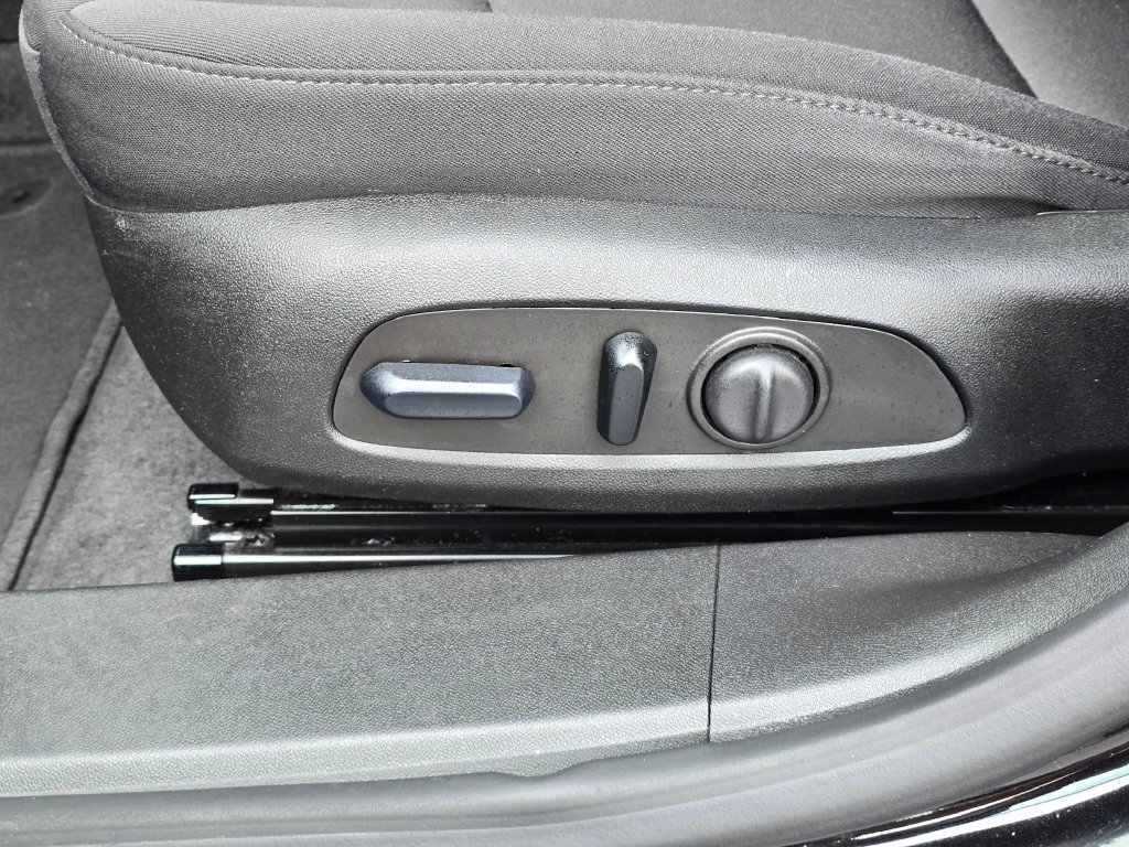 Used 2023 Chevrolet Malibu LT FWD image 14