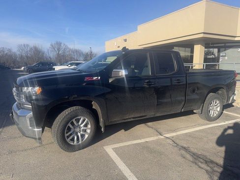 Used 2020 Chevrolet Silverado 1500 LT w/ All-Star Edition image 2