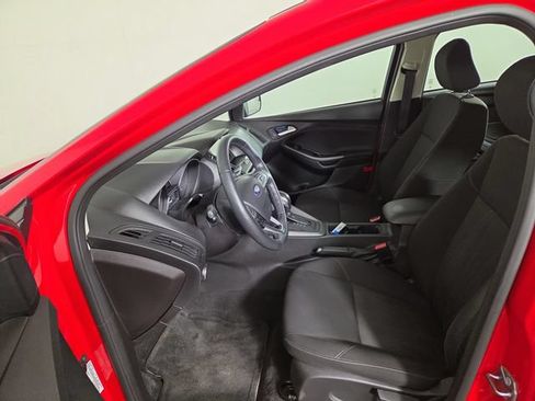 Used 2017 Ford Focus SEL w/ Cold Weather Package FWD image 13