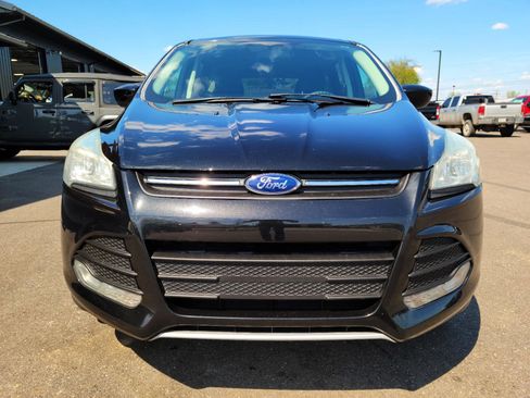 Used 2015 Ford Escape SE FWD image 2