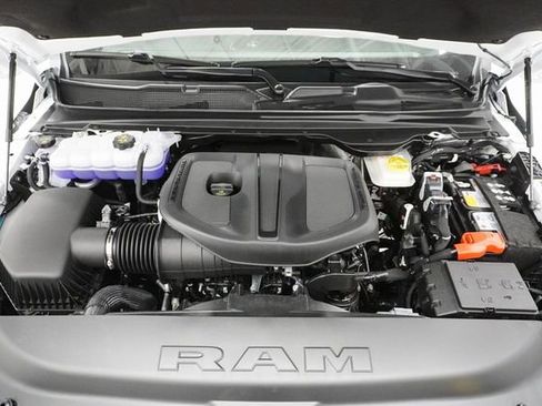 New 2026 RAM 1500 4x4 Crew Cab image 4