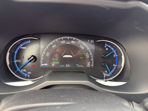 Used 2024 Toyota RAV4 XLE Premium w/ Weather Package AWD/4WD image 9