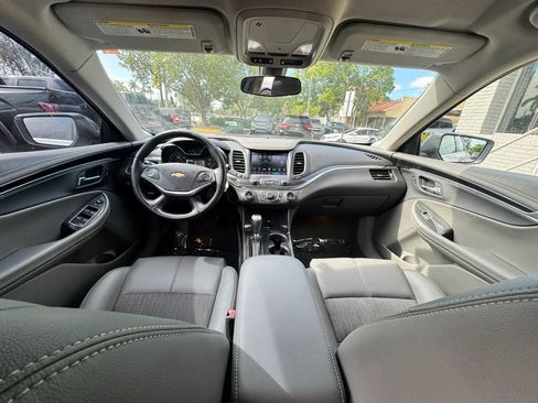 Used 2016 Chevrolet Impala LT FWD image 9