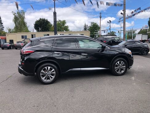 Used 2018 Nissan Murano SL w/ Moonroof Package image 2