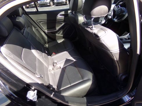 Used 2016 Mercedes-Benz GLA 250 image 23