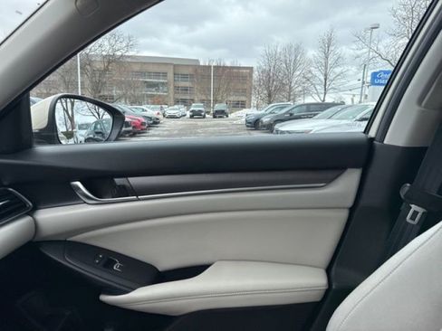 Used 2020 Honda Accord LX image 29