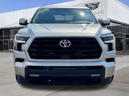 Used 2024 Toyota Sequoia SR5 w/ SR5 Premium Package AWD/4WD image 4