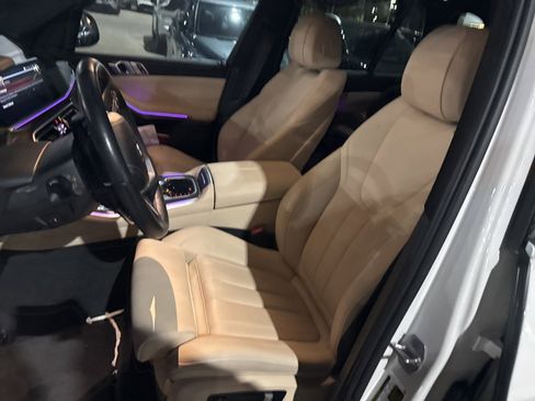 Used 2022 BMW X5 xDrive40i w/ Premium Package image 7