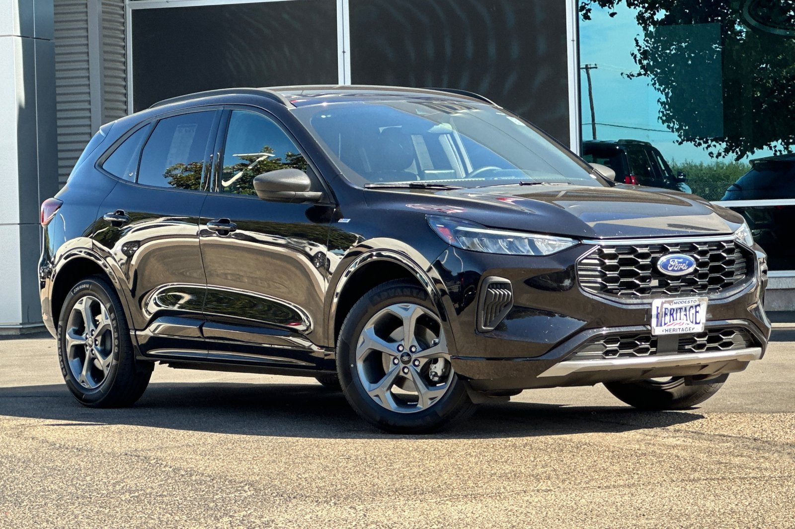 Used 2024 Ford Escape ST-Line AWD/4WD image 1