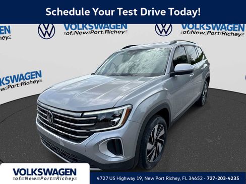 Used 2024 Volkswagen Atlas SE FWD image 1