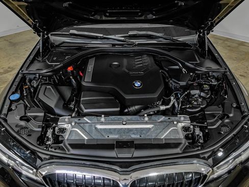 Used 2019 BMW 330i Sedan w/ M Sport Package RWD image 53