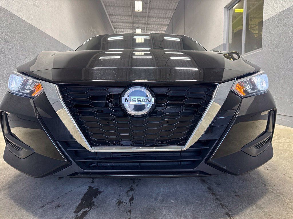 Used 2020 Nissan Sentra SV FWD image 3