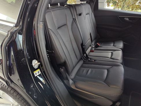 Used 2025 Audi Q7 3.0T Premium Plus AWD/4WD image 35