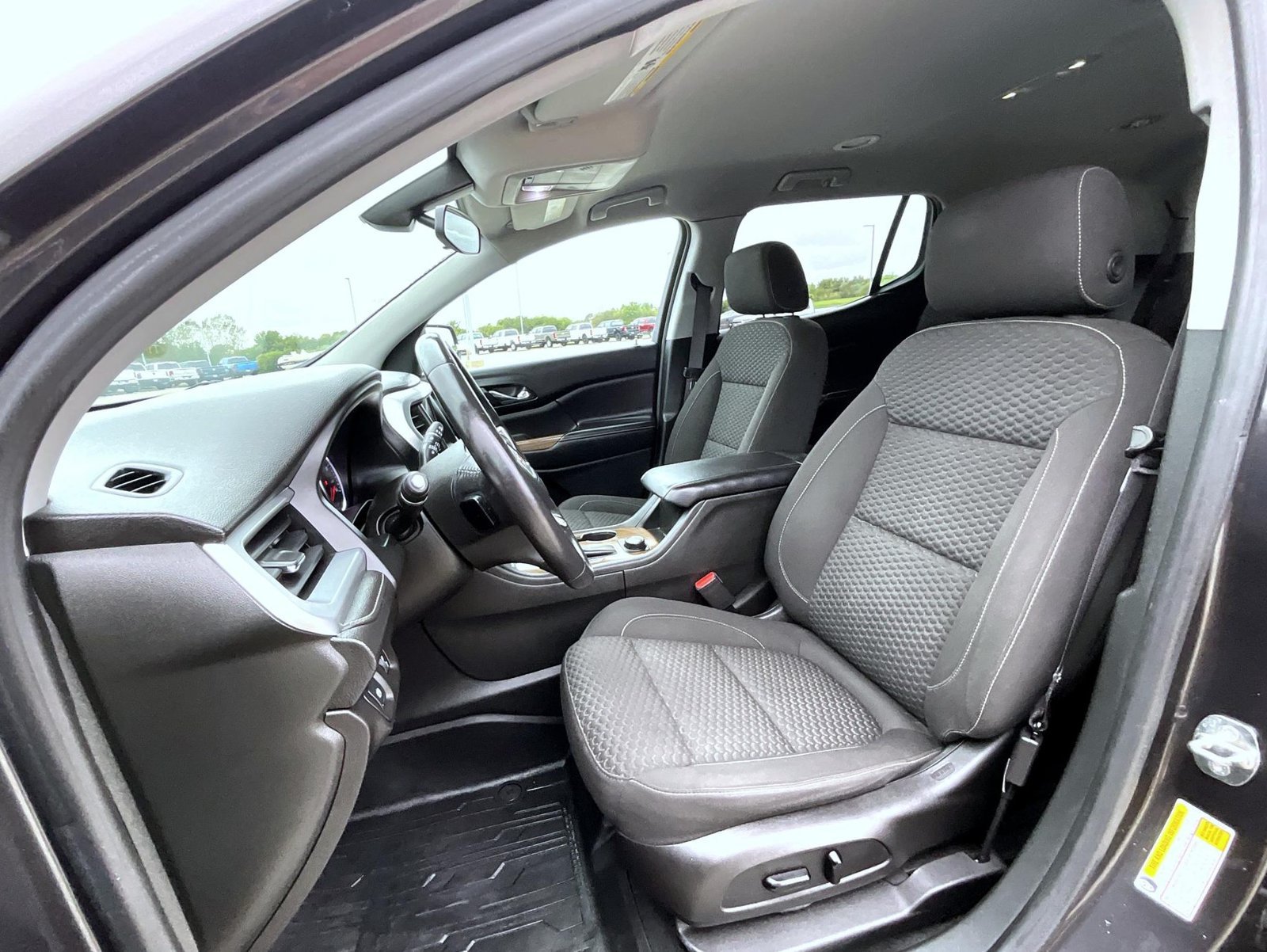 Used 2017 GMC Acadia SLE FWD image 12