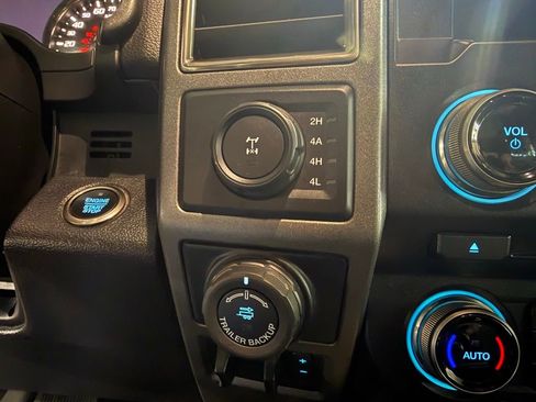 Used 2018 Ford F150 Raptor w/ Equipment Group 802A Luxury AWD/4WD image 36