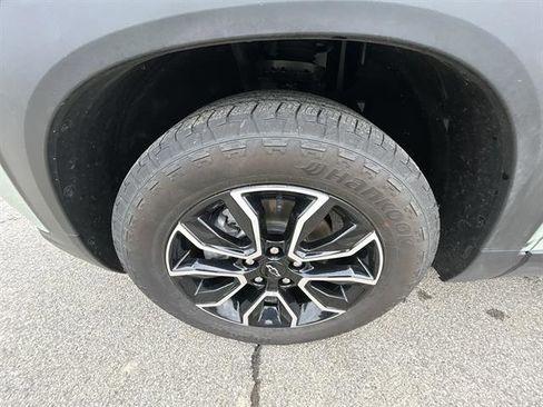 Used 2024 Chevrolet TrailBlazer ACTIV image 33