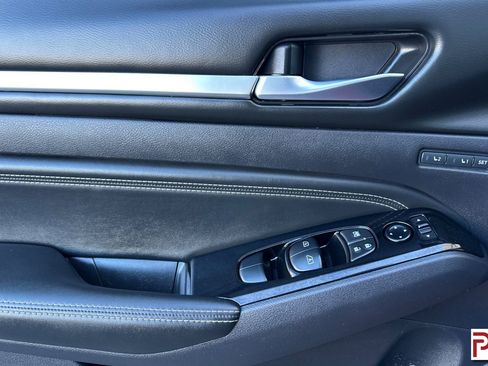 Used 2020 Nissan Altima 2.5 Platinum image 12