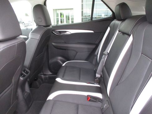 Used 2025 Buick Envision Sport Touring image 37