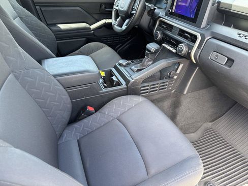 Used 2025 Toyota Tacoma SR AWD/4WD image 26