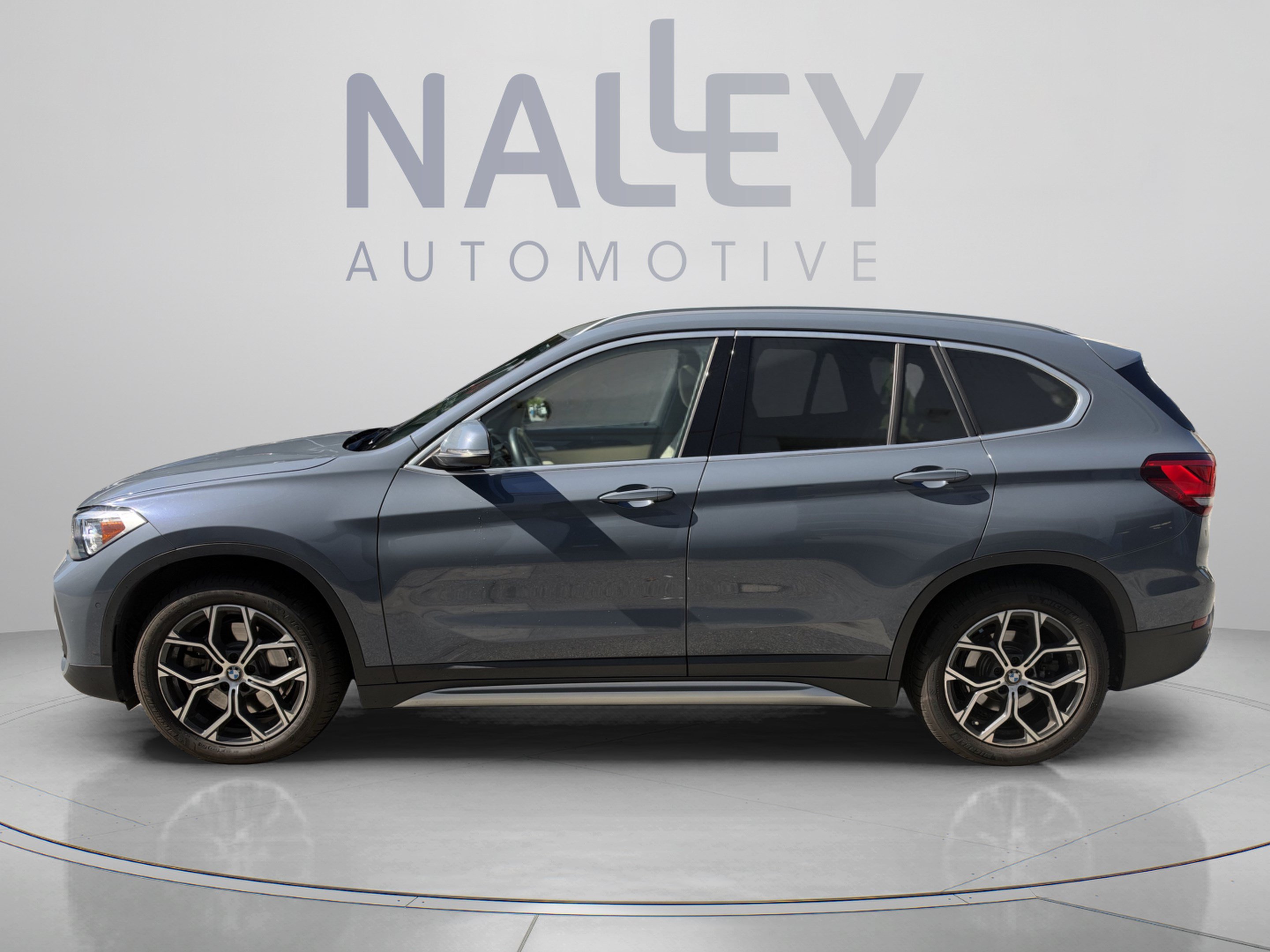 Used 2020 BMW X1 xDrive28i w/ Premium Package AWD/4WD image 2