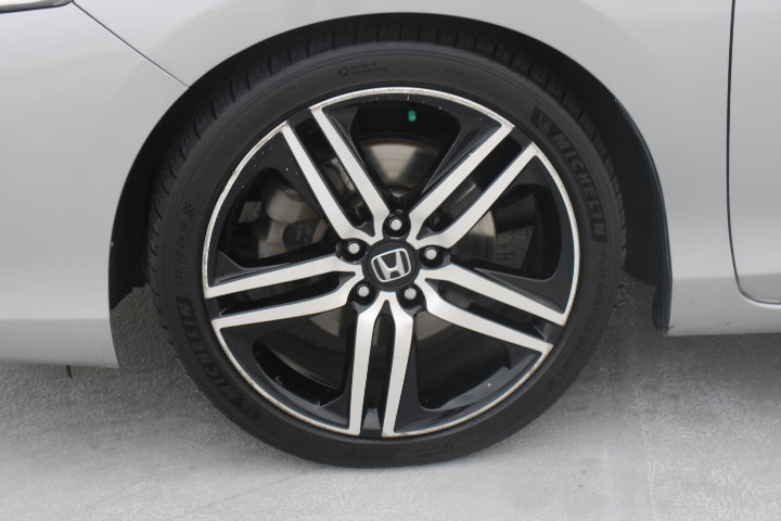 Used 2016 Honda Accord Touring image 9