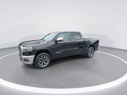 Used 2025 RAM 1500 Laramie AWD/4WD image 4