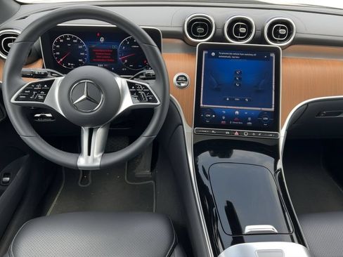Certified 2023 Mercedes-Benz GLC 300 4MATIC image 5