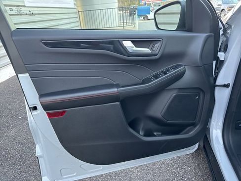 New 2025 Ford Escape ST-Line w/ Tech Pack #1 image 11