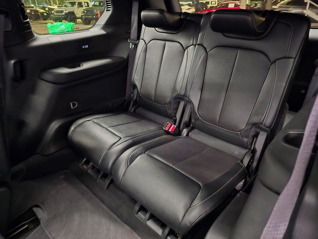 Used 2024 Jeep Grand Cherokee L Limited w/ Luxury Tech Group II AWD/4WD image 35