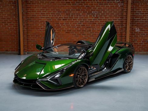 Used 2021 Lamborghini Sian Roadster AWD/4WD image 31