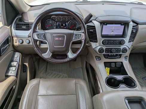 Used 2018 GMC Yukon XL SLT w/ Premium Edition AWD/4WD image 19