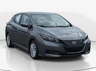 Used 2025 Nissan Leaf S video 2