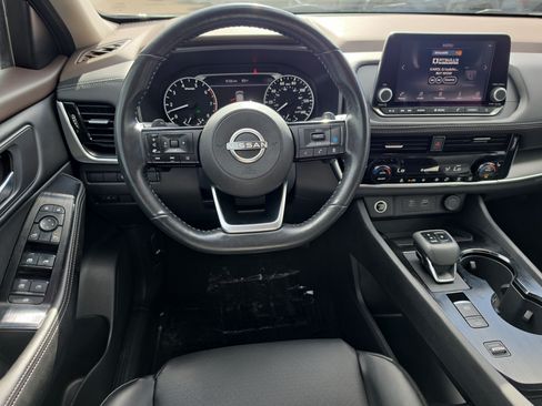 Used 2022 Nissan Rogue SV w/ SV Premium Package FWD image 14