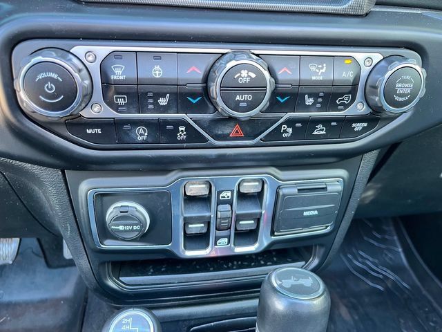 Used 2021 Jeep Wrangler Unlimited Sahara AWD/4WD image 9