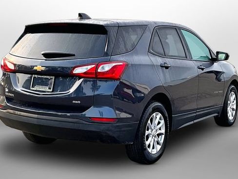 Used 2019 Chevrolet Equinox LS w/ LS Convenience Package AWD/4WD image 13