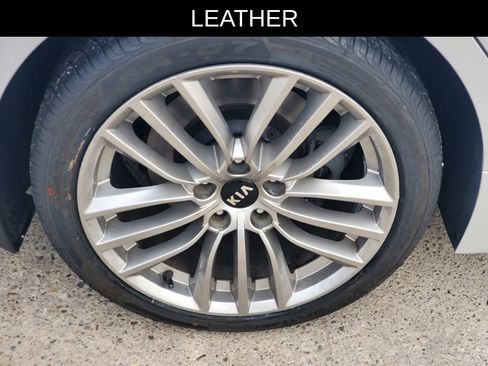 Used 2018 Kia Stinger image 4