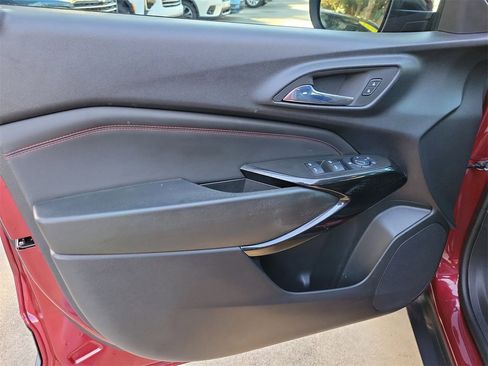 Certified 2024 Chevrolet Trax RS w/ Sunroof Package image 16