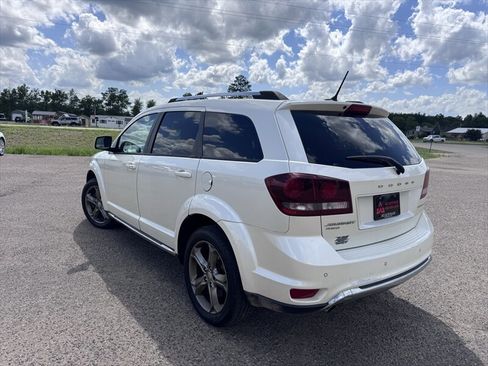 Used 2017 Dodge Journey Crossroad w/ Popular Equipment Group AWD/4WD image 4