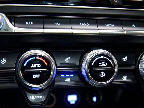 Used 2023 Genesis G70 2.0T w/ Sport Prestige Package image 25