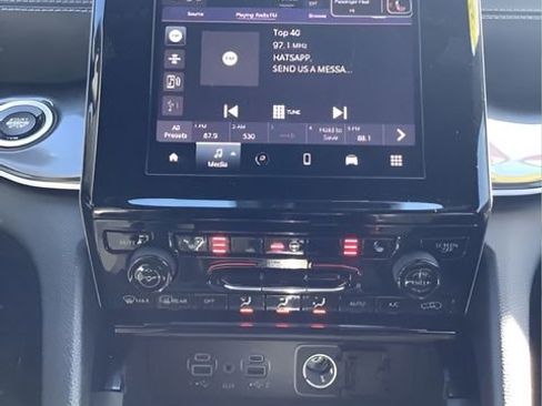 Certified 2023 Jeep Grand Cherokee Altitude image 18