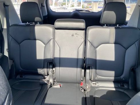 Used 2025 Honda Pilot Touring image 22
