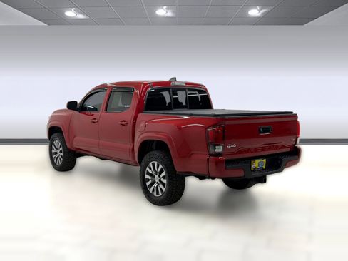 Used 2022 Toyota Tacoma SR image 2