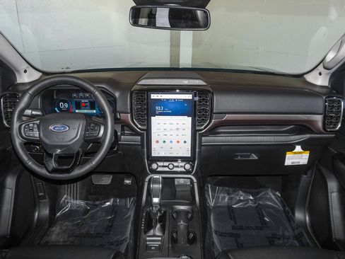 New 2025 Ford Ranger Lariat w/ Black Appearance Package image 26