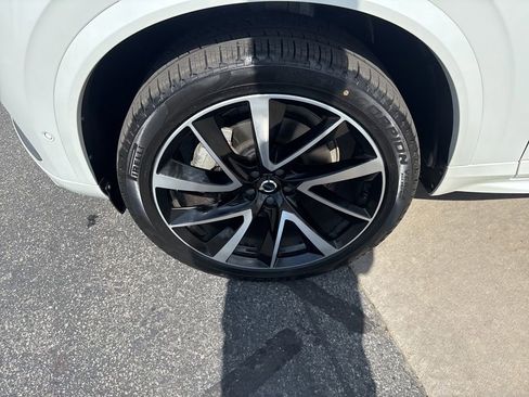 Certified 2023 Volvo XC90 B6 Plus w/ Protection Package Premier AWD/4WD image 11