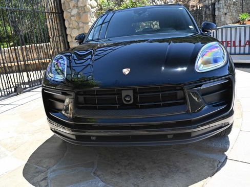 Used 2024 Porsche Macan AWD/4WD image 14