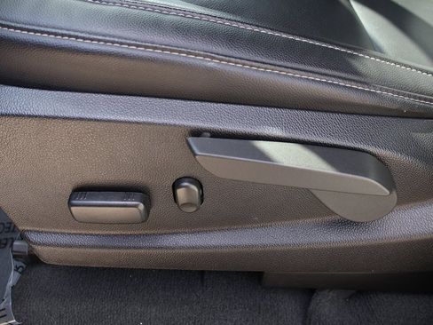 Used 2022 Chevrolet Colorado Z71 image 32