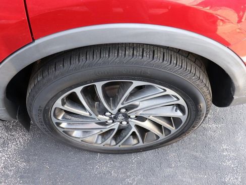 Used 2020 Lincoln Nautilus Reserve image 7